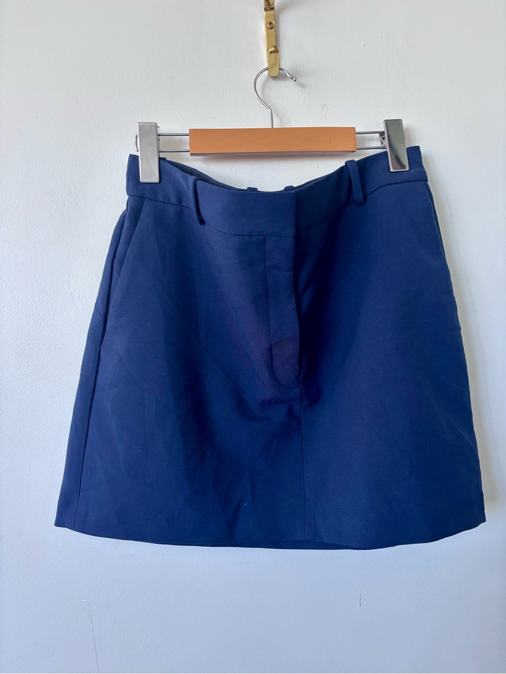 Babaton navy skirt